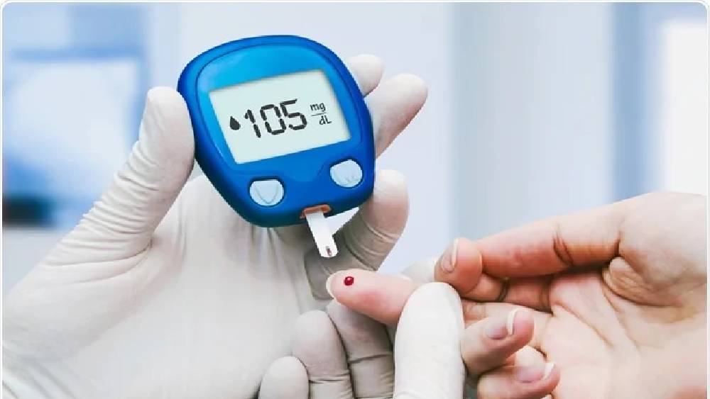  করলা শরীরে গ্লুকোজ শোষণ কমাতেও সাহায্য করে।