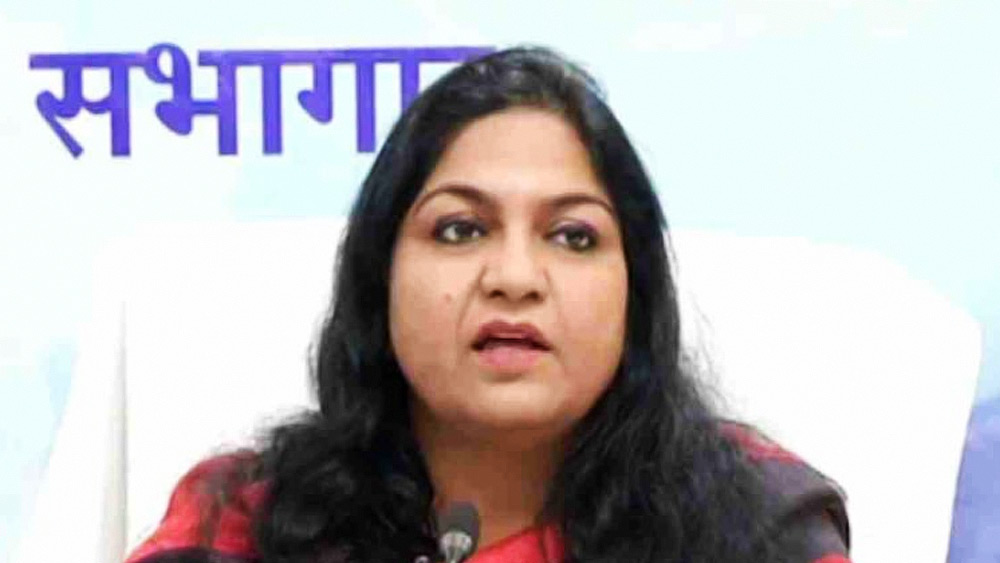 কাজের সুবাদে যেখানে যেখানে পূজার পোস্টিং হয়েছিল সেখানেই তাঁর বিরুদ্ধে নানা দুর্নীতির অভিযোগ উঠেছে। তাঁর পারিবারিক জীবনেও নানা বিতর্কে জড়িয়েছেন পূজা।