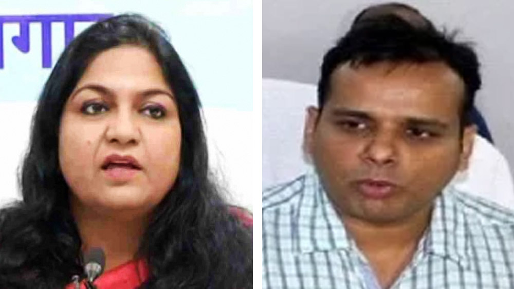 সিভিল সার্ভিস পরীক্ষায় পাশ করার পর আইএএস আধিকারিক রাহুল পুরবারকে বিয়ে করেন পূজা। 