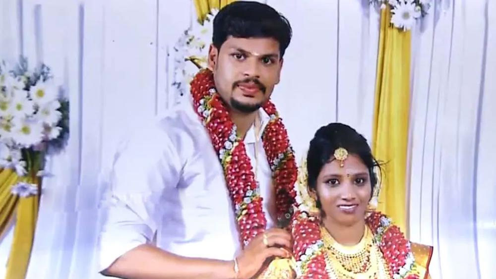 স্বামী সূর্য কুমারের সঙ্গে উথরার পরিচয় হয় একটি পাত্র-পাত্রীর ওয়েবসাইটে। ঠিক মতো কথা বলতে পারতেন না উথরা। এমনকি, স্বাভাবিকের তুলনায় তার বোধ-বুদ্ধিও ছিল কম। সব জেনেই তাঁকে বিয়ে করেছিলেন সূর্য।