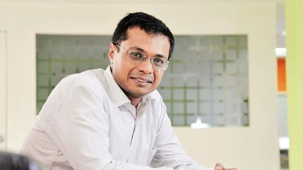 সচিন বনশল (আইআইটি দিল্লি):  অনলাইনে কেনাকাটা করতে ভালবাসেন আর সচিন বনশলকে চেনেন না? ঠিক ধরেছেন। তিনি ভারতের অন্যতম বৃহৎ ই-কমার্স সংস্থা ফ্লিপকার্টের প্রতিষ্ঠাতা ছিলেন। যদিও সেই সংস্থা এখন ওয়ালমার্ট কিনে নিয়েছে।