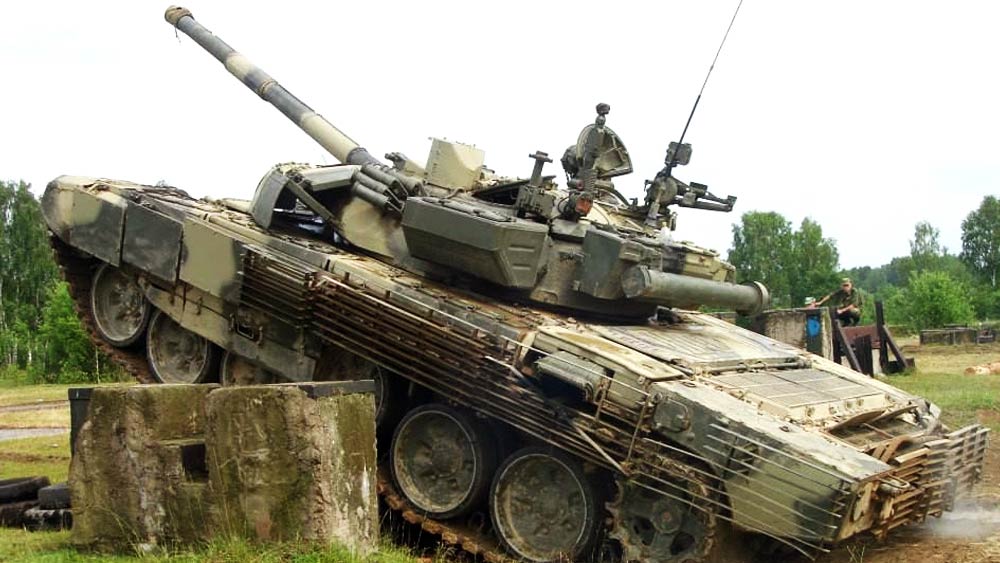 সূত্রের খবর, ৫০টি মিশেলিন এক্সজেডএল টায়ারের দাম প্রায় ২৭ লক্ষ ৬৯ হাজার টাকা। অন্য দিকে, এই টায়ারের ৫০টি চিনা সংস্করণের দাম মাত্র ১ লক্ষ ৬০ হাজার টাকা।