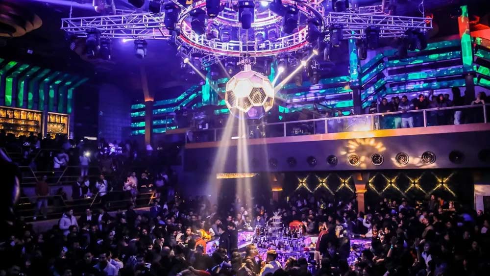 রাহুল যে নাইটক্লাবে গিয়েছিলেন, তার নাম ‘লর্ড অব দ্য ড্রিঙ্কস’। কাঠমাণ্ডুর ক্লাবটি ইতিমধ্যেই নিশ্চিত করে জানিয়েছে যে, রাহুল সেখানে গিয়েছিলেন।