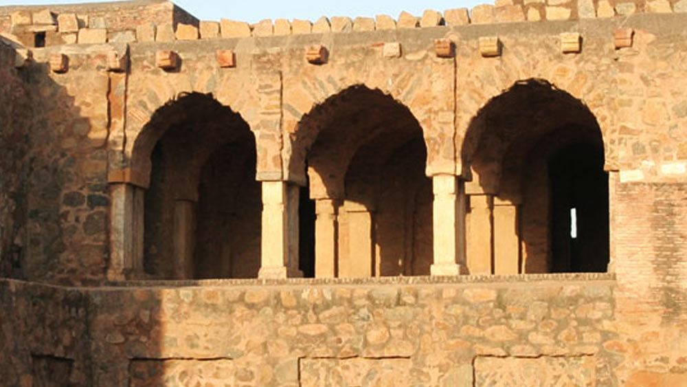 রাখিগঢ়ী, হরিয়ানার হিসার জেলার একটি গ্রাম এবং প্রাচীনতম প্রত্নতাত্ত্বিক স্থানগুলির মধ্যে একটি। প্রত্নতাত্ত্বিক গবেষকদের মতে, সিন্ধু সভ্যতার অন্তর্গত ছিল এই এলাকা।