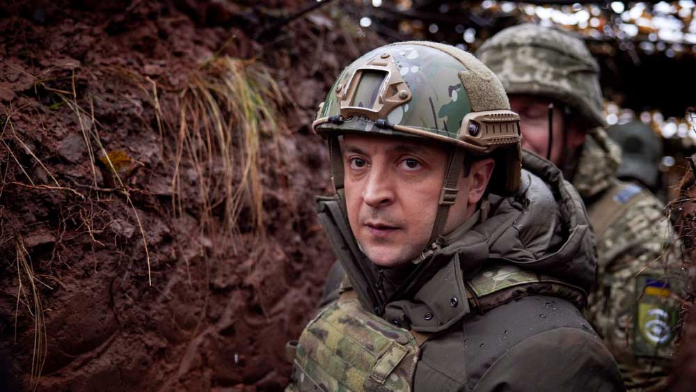 কিন্তু সেই সব জল্পনায় জল ঢেলে দু’মাসেরও বেশি সময় হয়ে গেল যুদ্ধ চলছে।