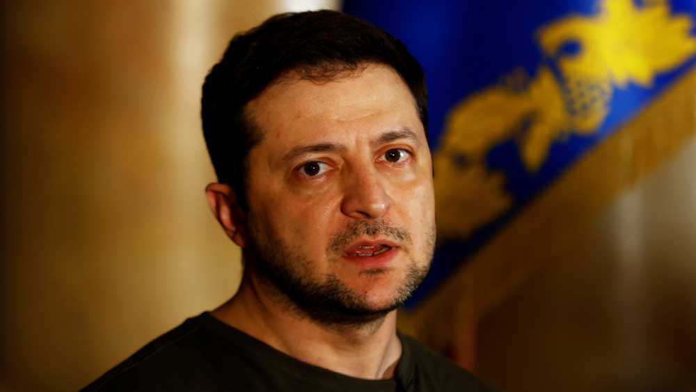 ইউক্রেনের সেনা যতই সাহসিকতার পরিচয় দিক না কেন, রাশিয়ার প্রেসিডেন্ট পুতিন নাকি মনে করেন, তাঁর পক্ষে ইউক্রেন যুদ্ধে পরাজিত হওয়া অসম্ভব!