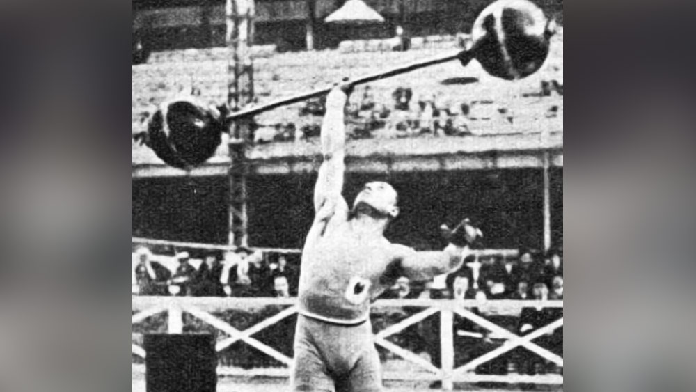 ১৯২৮ সালে রিগুলোত দু’টি বিশ্বরেকর্ড করেন। এক হাতে এক ঝটকায় ৩৬০ পাউন্ডের একটি গ্লোব বারবেল তোলেন।