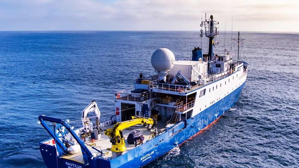 একটি ইউটিউব ভিডিও অনুযায়ী, ‘এক্সপ্লোরেশন ভেসেল নটিলাস’ দলের সদস্যরা প্রশান্ত মহাসাগরে আমেরিকার পাপাহানাউমোকুয়াকে মেরিন ন্যাশনাল মনুমেন্টের লিলিউওকালানি রিজ নামক সামুদ্রিক অঞ্চলে গবেষণা চালানোর সময় সমুদ্রের নীচে এই রাস্তার খোঁজ পান।