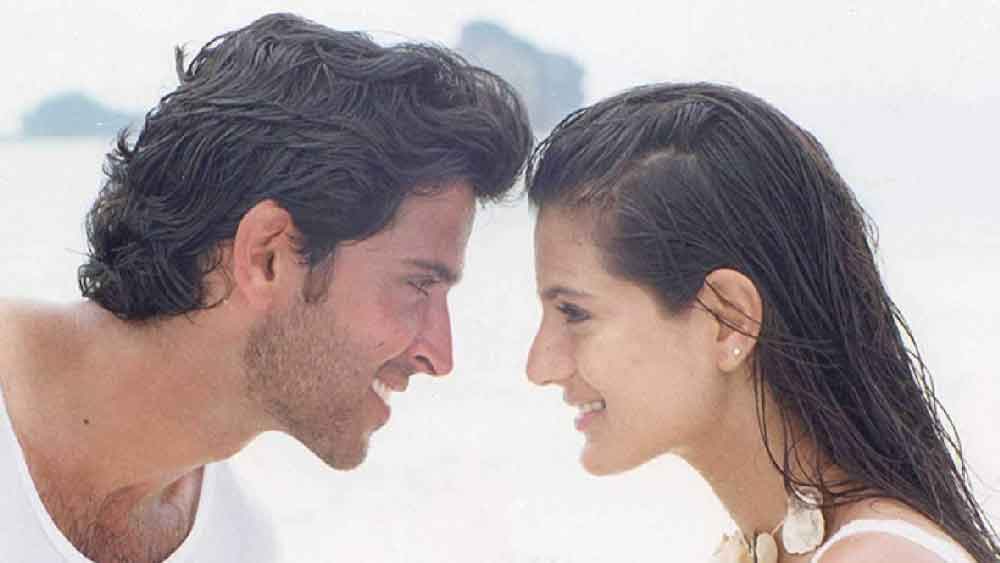 ‘কহো না প্যায়ার হ্যায়’ ছবির শীর্ষ সঙ্গীত সেই সময় জনপ্রিয়তার শিখরে পৌঁছেছিল। এই সিনেমাতেও মূল গল্প ভারতে একটি জুটির প্রেমকাহিনীর উপর নির্ভরশীল।