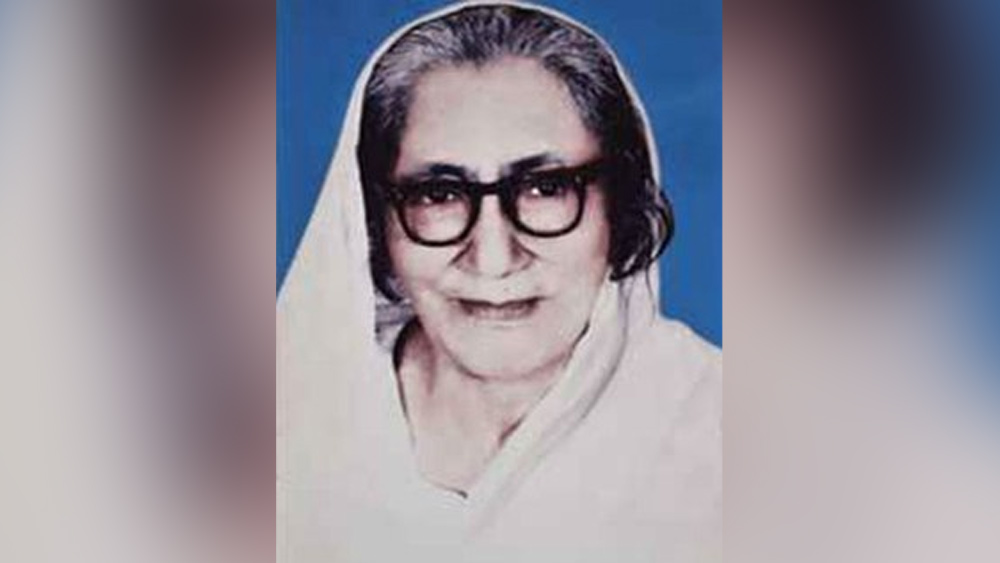 অসমের ইতিহাসে অন্যতম নারীবাদী এবং নারীশিক্ষা প্রসারে প্রধান মুখ ছিলেন চন্দ্রপ্রভা। জীবনভর মহিলাদের শিক্ষা ও সমান অধিকারের জন্য লড়ে গিয়েছেন তিনি। ১৯০১ সালে অসমের কামরূপ জেলায় তাঁর জন্ম।