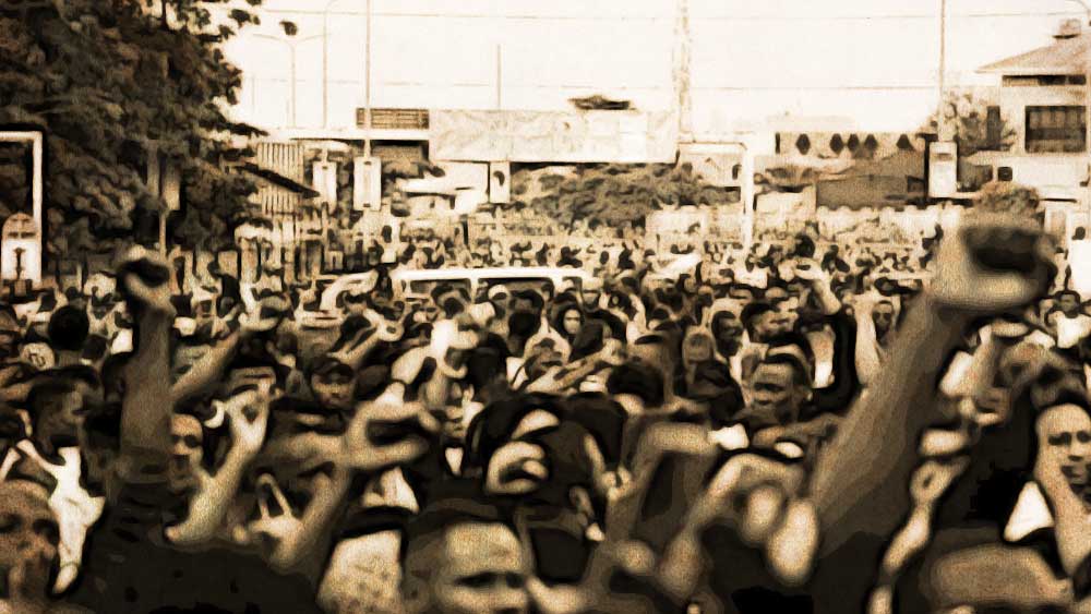 তখন তার বয়স ১৭ বছর। প্রথম ভরা মঞ্চে বক্তৃতা করতে উঠলেন চন্দ্রপ্রভা। বিষয়— আফিম নিষিদ্ধকরণ। আফিমের নেশা তখন ঘরে ঘরে। সেই নিয়ে নাবালিকার বক্তৃতা শুনে মুগ্ধ হয়ে গেলেন বিশিষ্টরা। ছড়িয়ে পড়ল চন্দ্রপ্রভার নাম।