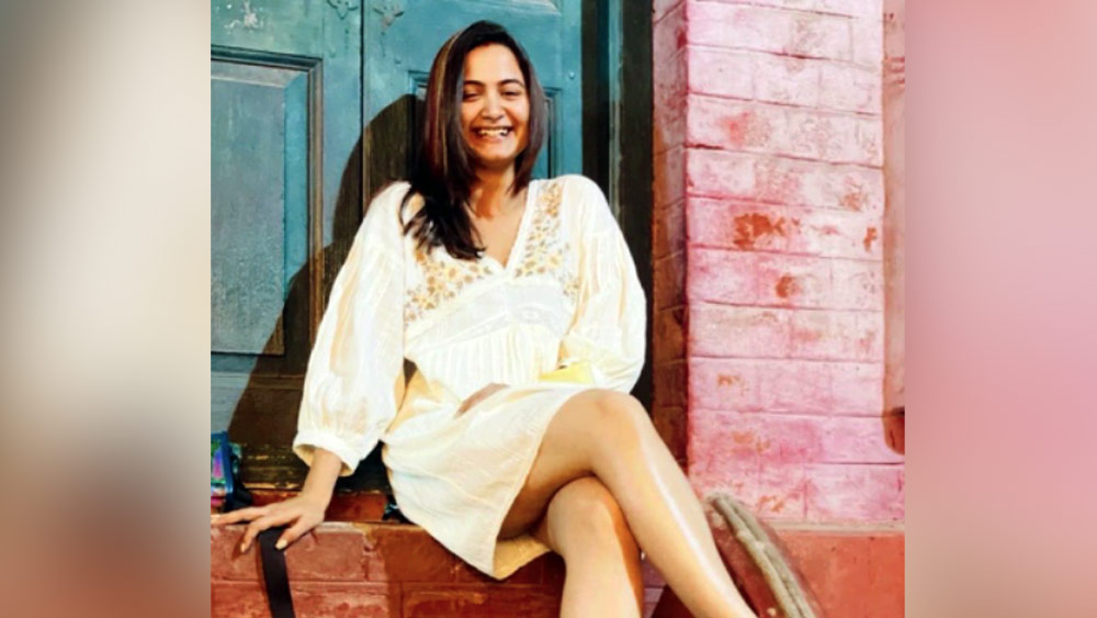 গত ৪৮ ঘণ্টায় তিনি নেট মাধ্যমেও একাধিক পোস্ট করেছেন। 