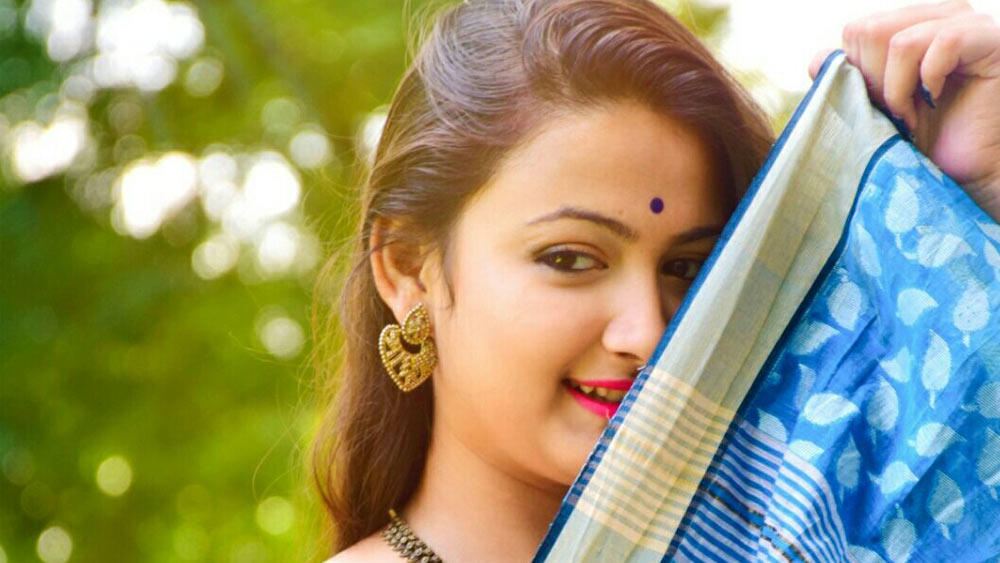 রবিবার অবশ্য পুলিশ পল্লবীর ওই বন্ধুকে থানায় নিয়ে এসে জিজ্ঞাসাবাদ করা শুরু করেছে। 