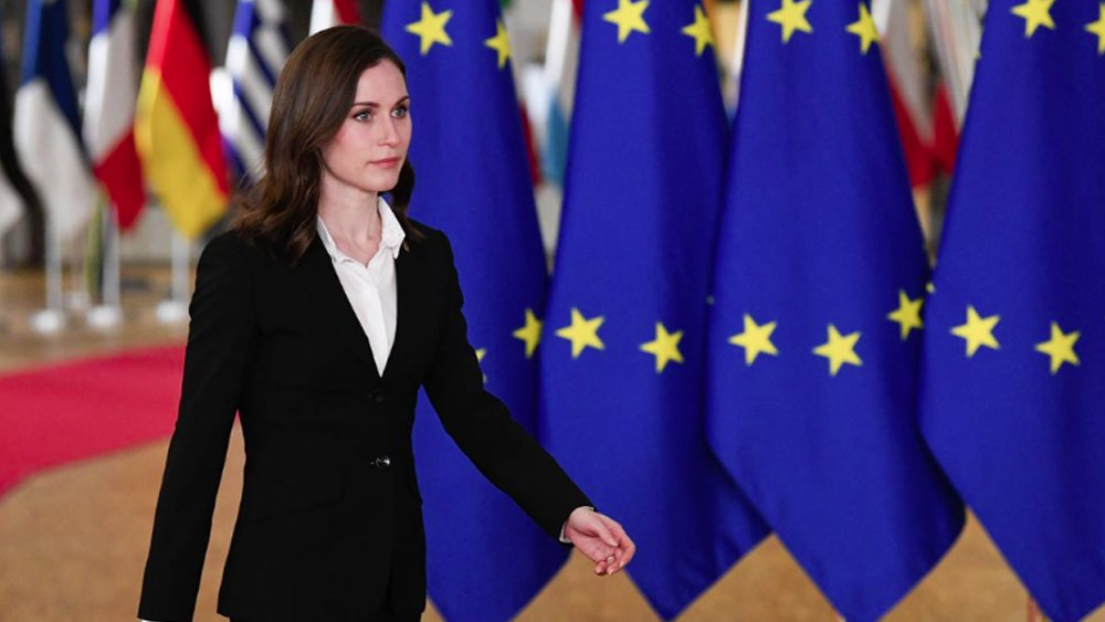 তাঁর আমলেই বাড়ানো হয়েছে পিতৃত্ব-মাতৃত্বকালীন ছুটি। স্কুল ছেড়ে যাওয়া বয়সও বাড়িয়ে আঠারো করা হয়েছে।