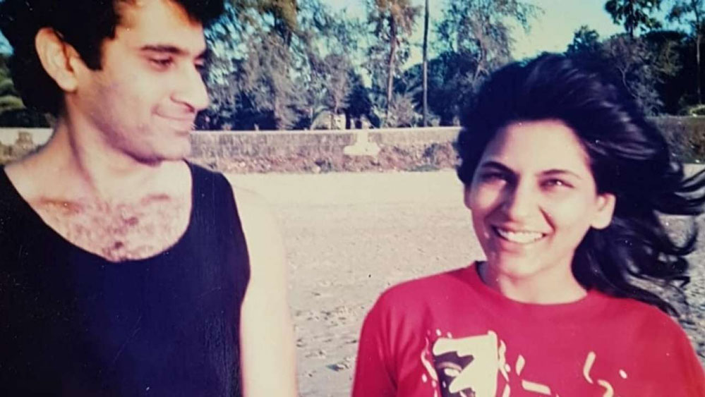 তাঁদের ভালবাসার গল্পও ইন্ডাস্ট্রিতে বহুল চর্চিত। কিন্তু তাঁদের বিয়ের খবর লুকিয়ে রাখতে হয়েছিল প্রায় চার বছর।