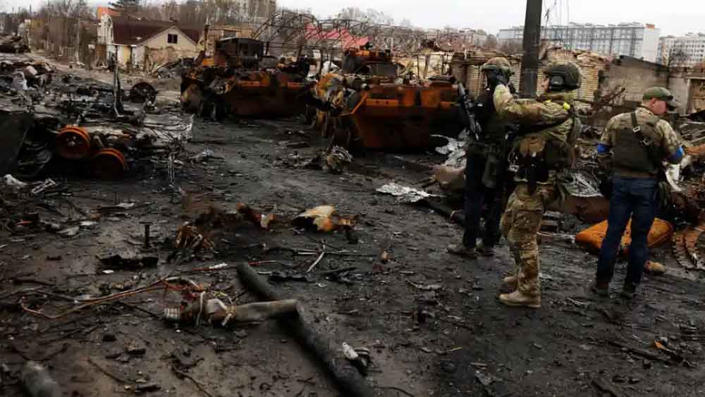 কিভ এবং চেরনোহিভে রুশ বাহিনীর আক্রমণের ছবি দেখে স্থির থাকতে পারেননি ক্রিস্টিনা। সিদ্ধান্ত নেন যোগ দেবেন সেনাবাহিনীতে। সঙ্গে সঙ্গে যোগাযোগ করলেন ইউক্রেনের জাতীয় সেনাবাহিনীর সঙ্গে। কয়েক মাসের প্রশিক্ষণ শেষে শত্রুপক্ষের বিরুদ্ধে যুদ্ধক্ষেত্রে নামতে তৈরি তিনি। জানালেন নিজেই।