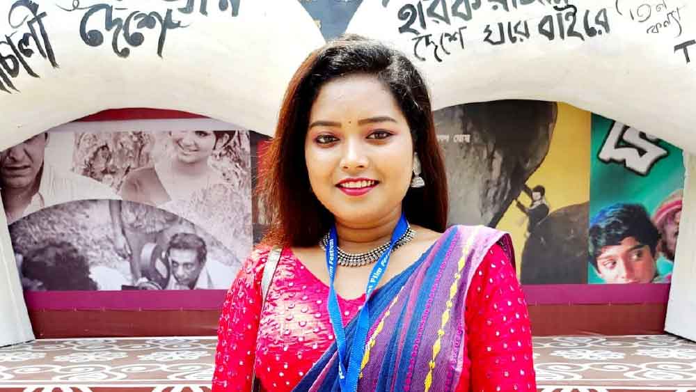 সাঁওতাল পরিবারে জন্ম। সাঁওতালি ভাষার বিনোদন জগতে ডগর যথেষ্ট পরিচিত মুখ।