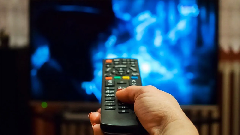 বিগত কয়েক বছরে নেটফ্লিক্স, অ্যামাজন প্রাইম ভিডিয়ো-সহ বিভিন্ন ওটিটি প্ল্যাটফর্মে বিদেশি সিনেমা, ওয়েব সিরিজের সঙ্গে পাল্লা দিয়ে একের পর এক ভারতীয় ওয়েব সিরিজ মুক্তি পেয়েছে। এর মধ্যে কিছু ওয়েব সিরিজ ভারতের বাইরেও খ্যাতিলাভ করে। 