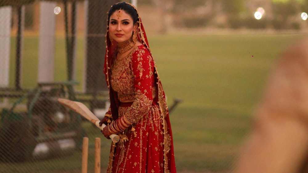 কাইনাতের বিয়ের পরে তাঁকে শুভেচ্ছা জানান অনেক সতীর্থ। তালিকায় ছিলেন বিসমা মারুফ, ফাতিমা সানা, সিদরা নওয়াজের মতো ক্রিকেটাররা।