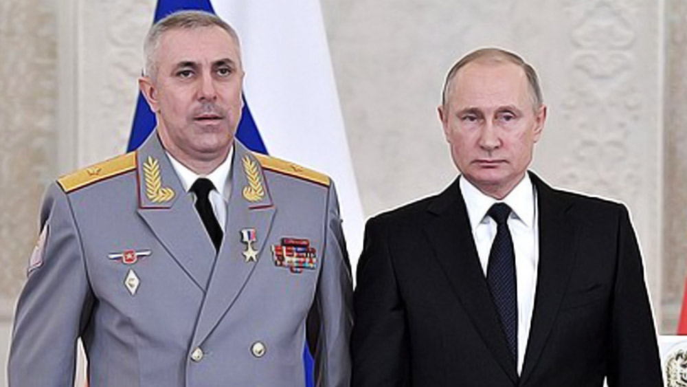 সেনা কর্তা মুরাদভকে ২০১৭ সালে হিরো অফ রাশিয়ান ফেডারেশন উপাধি দেওয়া হয়। খোদ পুতিন তাঁকে এই উপাধি দেন।