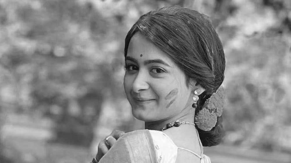 সম্পর্কের টানাপড়েন যে এই ঘটনার পিছনে অন্যতম কারণ হতে পারে, তা নিয়ে অভিযোগ করেছে পল্লবীর পরিবার। সঙ্গে অভিযোগ উঠছে সাগ্নিকের জীবনচর্যা নিয়েও।