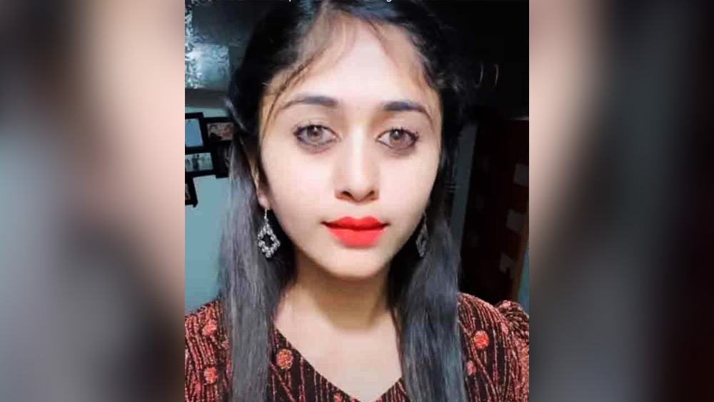  বেঙ্গালুরুতেই চেতনার বড় হয়ে ওঠা। কলেজের পড়াশোনা শেষ করতে পারেননি তিনি।