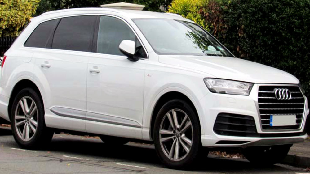 এর মধ্যে রয়েছে ৮০ লক্ষ টাকা মূল্যের অডি কিউ৭, ৭০ লক্ষ টাকা মূল্যের বিএমডব্লিউ ৫২০ডি এবং ৪০ লক্ষ টাকা মূল্যের পজেরো স্পোর্টস।