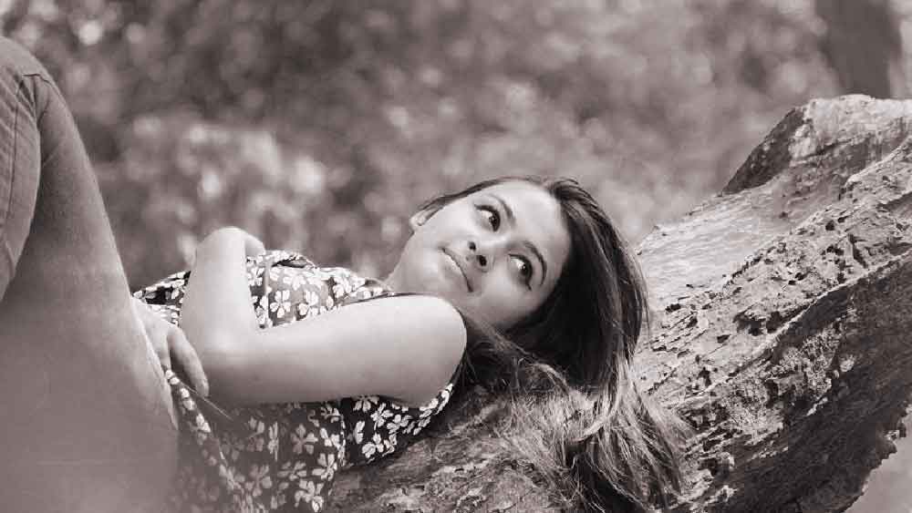 অনেকে আবার একে অপরকে চিনতেন ছোটবেলা থেকেই। যোগসূত্র বাসস্থান। এদের প্রত্যেকেরই বাড়ি সাঁতরাগাছি বা এর সংলগ্ন এলাকায়।