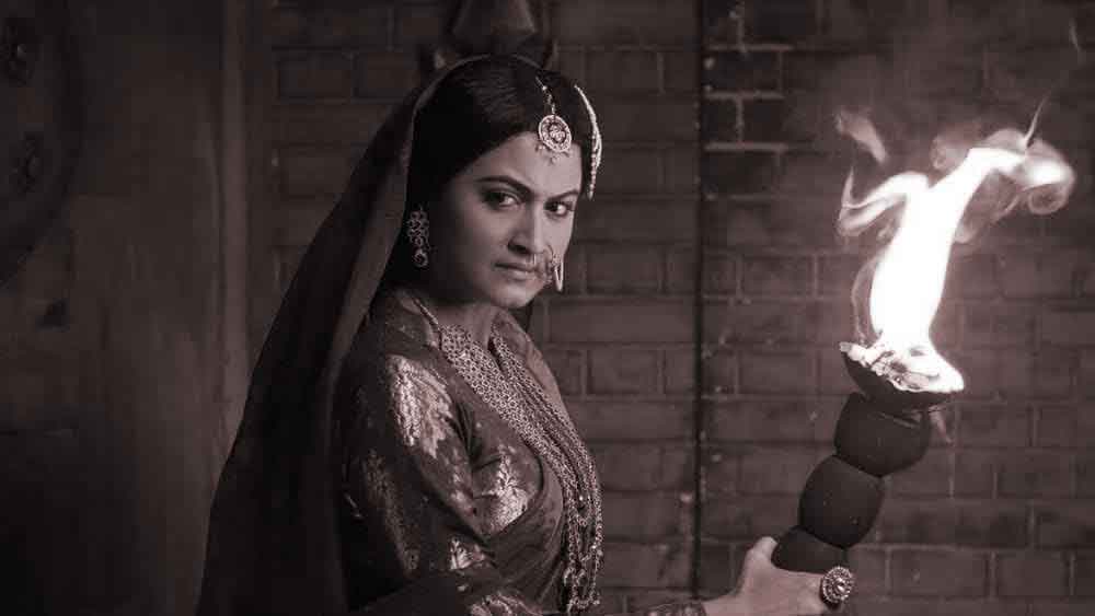 সুকন্যার দাবি, ২০১৩ সাল থেকে সাগ্নিকের সঙ্গে তাঁর সম্পর্ক ছিল। ২০২০ সাল থেকে আর কোনও যোগাযোগ রাখেননি সাগ্নিক। পল্লবীর পাশাপাশি যে সাগ্নিকও তাঁর সঙ্গে বিশ্বাসঘাতকতা করেছেন, তা মেনে নিতে পারেননি সুকন্যা।