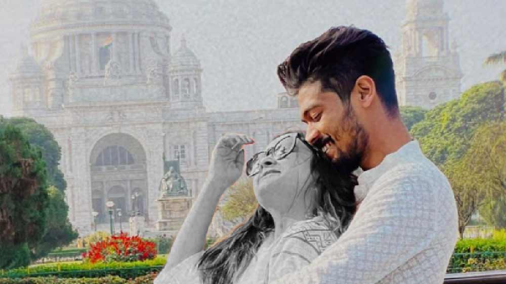 সুকন্যা আরও দাবি করেন, সাগ্নিকের সঙ্গে তাঁর বিয়ের কথা জানার পরও পল্লবী সাগ্নিকের ঘনিষ্ঠ হতে শুরু করেন। সুকন্যার কথায়, ‘‘আমার অনুপস্থিতিতে ওরা মেলামেশা করত। আমি সেটা বুঝতে পারি।’’ বাধ্য হয়েই ‘ত্রিকোণ সম্পর্ক’ থেকে বেরিয়ে এসেছিলেন বলে দাবি সুকন্যার।