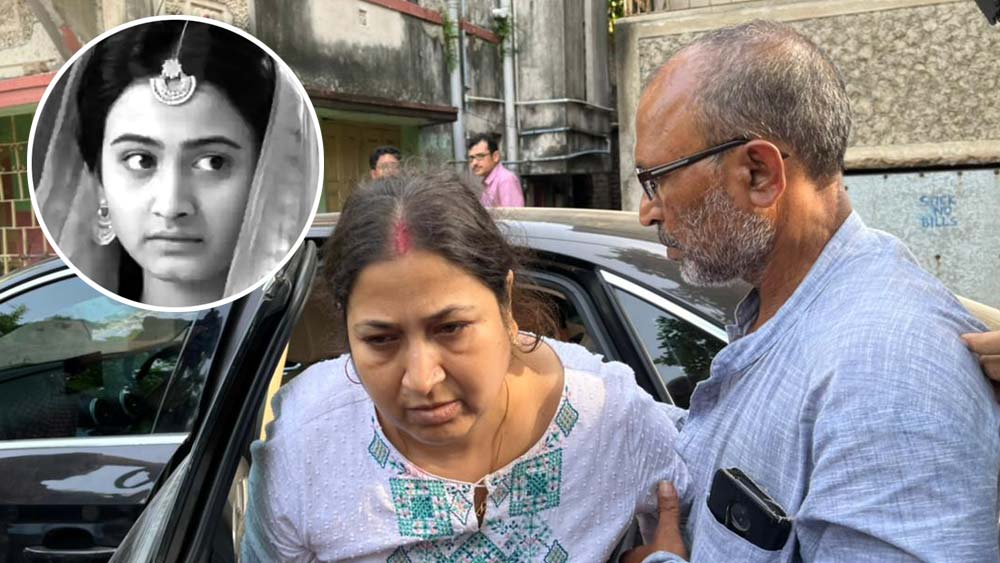 যে ঐন্দ্রিলার নামে সাগ্নিকের সম্পর্কের অভিযোগ করেছেন পল্লবীর বাবা-মা, সেই ঐন্দ্রিলাকেও ১০-১২ বছর ধরে চিনতেন বলেও দাবি করেছেন সুকন্যা। তাঁরা দীর্ঘ দিন পরস্পরের পরিচিত বলেও সুকন্যা জানান।