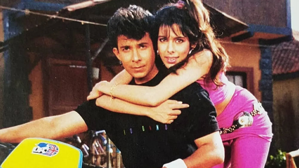 দীপক তখন ‘যো জীতা ওহী সিকন্দর’, ‘সড়ক’, ‘আশিকী’-র মতো বহু সফল ছবিতে অভিনয় করে দর্শকের মন কেড়েছেন।