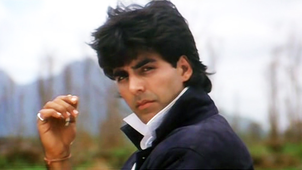 সূত্রের খবর, অক্ষয় কুমার এই ছবির জন্যে পারিশ্রমিক হিসাবে ২.৫ লক্ষ টাকা পেয়েছিলেন।