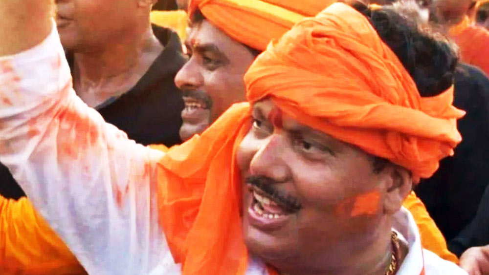 বিধানসভা ভোটে বিজেপি পরাস্ত হওয়ার পর ক্রমশ কোণঠাসা হন অর্জুন। দূরত্ব তৈরি হয় দলের সঙ্গে।