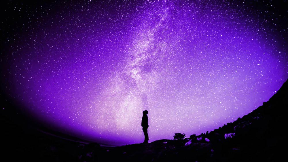 কল্পনাতীত উন্নত এই সভ্যতা টাইপ-৫ সভ্যতা। এই সভ্যতার মানুষেরা অসীম ক্ষমতার অধিকারী হবে। ইচ্ছেমতো মহাবিশ্বকে পরিচালনা করার ক্ষমতা থাকবে টাইপ-৫ সভ্যতার মানুষদের। এই সভ্যতাতে মানুষ নিমেষের মধ্যে পৌঁছে যেতে পারবে এক জায়গা থেকে অন্য জায়গায়।