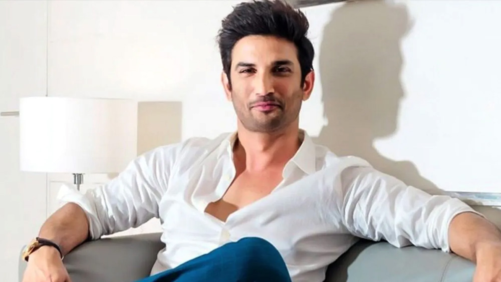 প্রয়াত অভিনেতা সুশান্ত সিংহ রাজপুতের মৃত্যুর পর বলিউডের ছবিতে কাজ না পাওয়া নিয়ে পরিচালক ও অন্যান্য তারকার দিকে সন্দেহের তির ছোড়া হয়। প্রশ্ন ওঠে, বলিউডে স্বজনপোষণ নিয়েও।