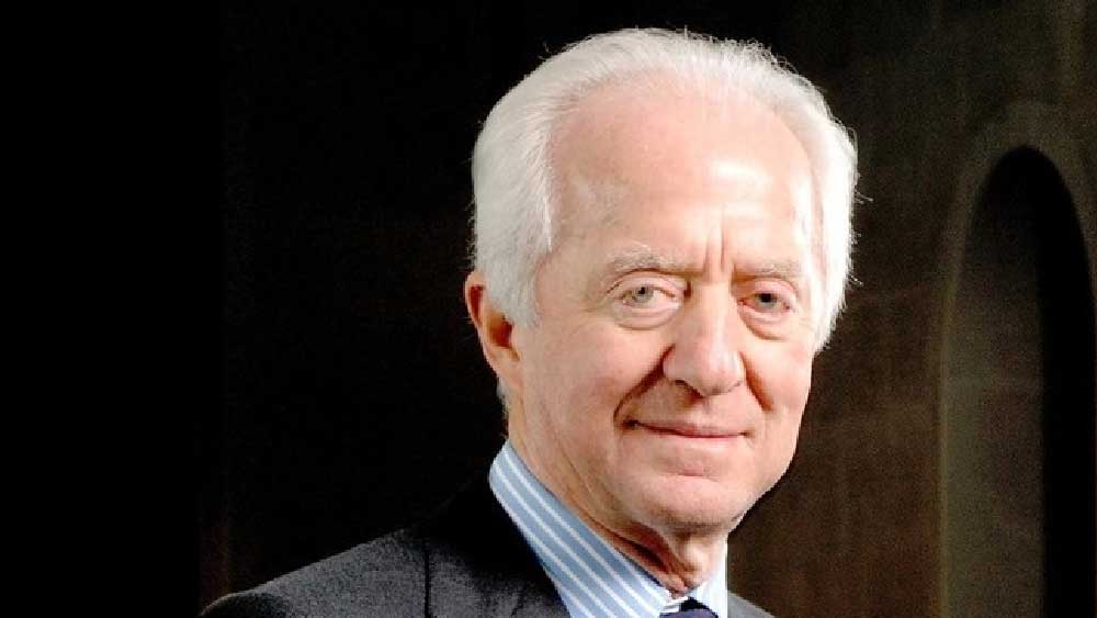 এত ধনী হওয়া সত্ত্বেও লিওনার্দো দীর্ঘ দিন আলোকবৃত্তের বাইরেই থেকেছেন। ব্যক্তিগত এবং কর্মজীবন নিয়ে কথা বলতেও তিনি স্বচ্ছন্দ নন। সংস্থার উন্নতিই তাঁর হয়ে কথা বলেও দাবি লিওনার্দোর।