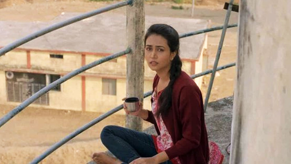 প্রথম পর্বের শেষ দৃশ্যে দেখা গিয়েছিল, একটি জলের ট্যাঙ্কের উপর অভিষেকের সঙ্গে গ্রাম প্রধানের মেয়ে রিঙ্কির দেখা হয়।