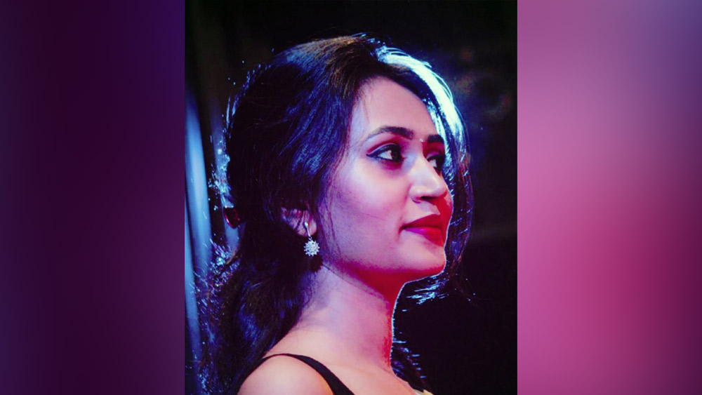 পরে ‘পঞ্চায়েত’-এ অভিনয়ের সুযোগ পেয়ে বাড়িতে জানান। তখন অবশ্য বাবা-মায়ের অনুমতি পেতে সমস্যা হয়নি।