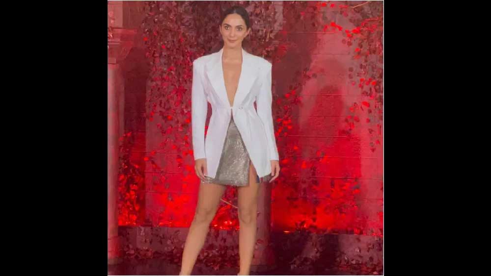 কিয়ারা।