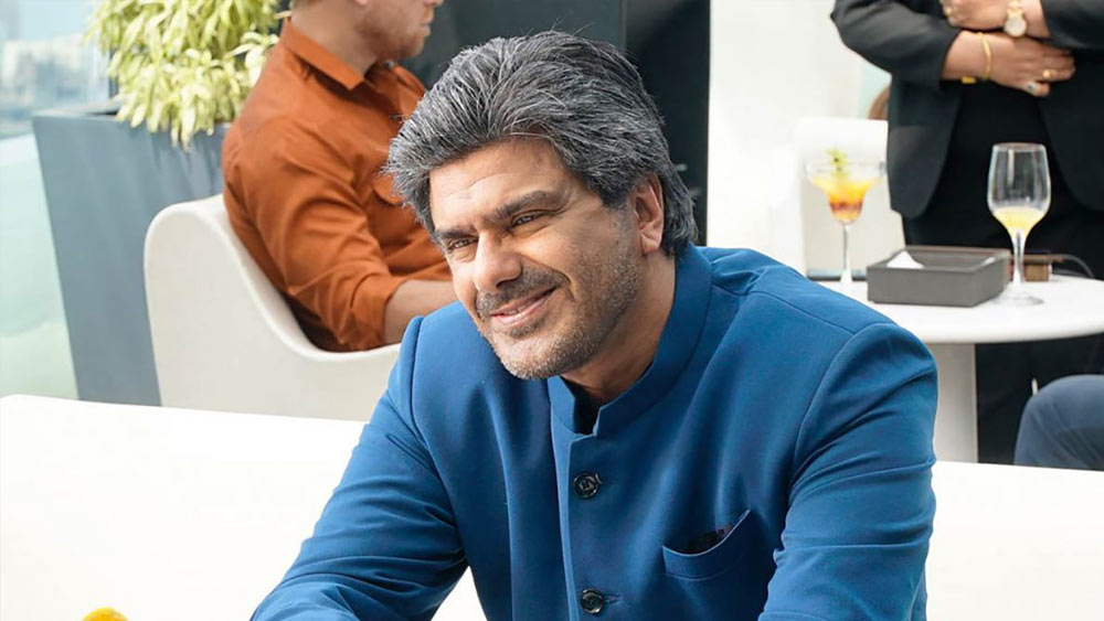 দিল্লির সেন্ট জেভিয়ার্স থেকে সোজা পাড়ি দেন ক্যালিফোর্নিয়া বিশ্ববিদ্যালয়। সেখানেই অর্থনীতিতে স্নাতকস্তরের পাঠ শেষ করে নিউ ইয়র্কে এক সফল বিনিয়োগকারী হিসাবে কর্মজীবন শুরু করেন।