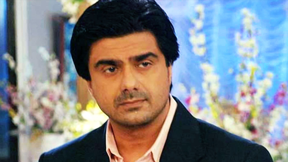 এর পর প্রায় তিন বছর কোনও কাজ ছাড়া বাড়িতে বসেছিলেন তিনি। ধীরে ধীরে মানসিক অবসাদ ঘিরে ধরে তাঁকে। মাঝে মাঝে আত্মহত্যার চিন্তাও আসত মাথায়। তখনই মনোবিদের পরামর্শ নেন।