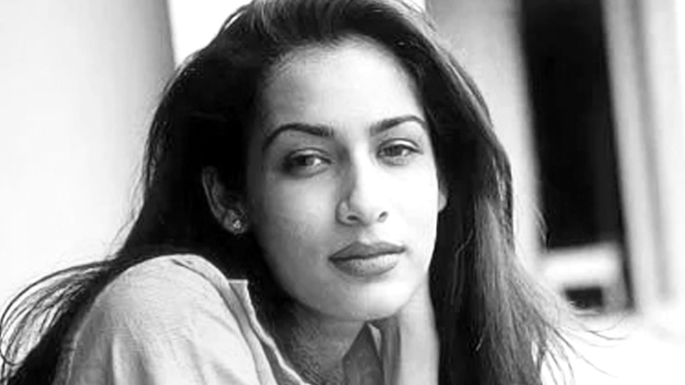 প্রাক্তন প্রেমিক হিসাবে সমীরের দিকে আঙুল উঠলেও তদন্তে জানা যায়, সমীরের সঙ্গে ছাড়াছাড়ির পর গৌতম খান্দুজা নামে এক ব্যবসায়ীর সঙ্গে বিয়ে ঠিক হয় নাফিসার। বিয়ের কার্ড ছাপানোর পর নাফিসা জানতে পারেন, গৌতম আগে থেকেই বিবাহিত। এই ধাক্কা আর সামলে উঠতে না পেরে শেষে আত্মহননের পথ বেছে নেন নাফিসা।