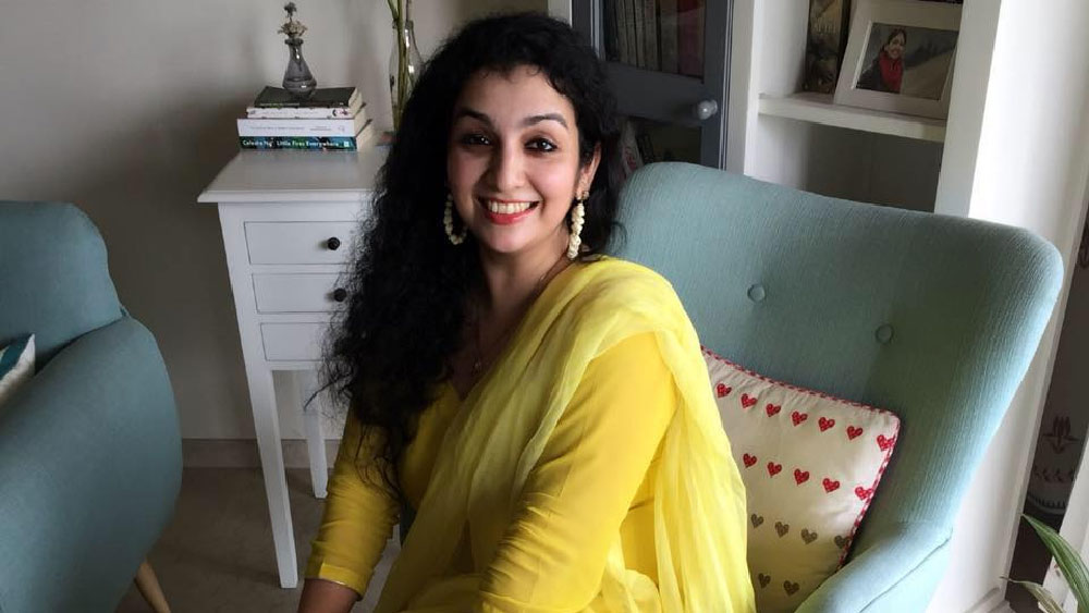 আরবের স্কুলেই পড়াশোনা। তবে পরে আরব ছেড়ে সপরিবারে বিদেশে চলে যান হানা। তবে আরব তাঁর পিছু ছাড়েনি।