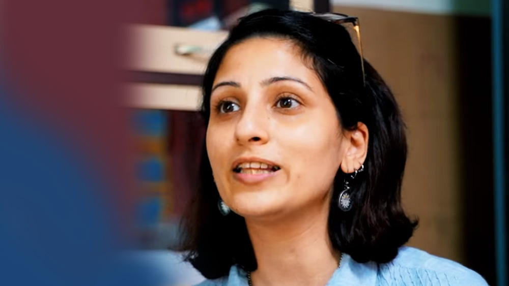 সংস্থার এক কর্মী বলেন, ক্যাফের প্রতিটি সদস্য খুব যত্ন নিয়ে ভালবেসে তাঁদের কাজ করেন।