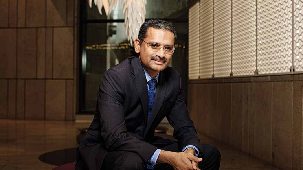 বিশ্বের অন্যতম শীর্ষস্থানীয় তথ্যপ্রযুক্তি সংস্থাগুলির মধ্যে টিসিএস অন্যতম। এই সংস্থার সিইও তথা ম্যানেজিং ডিরেক্টর রাজেশ গোপিনাথন।