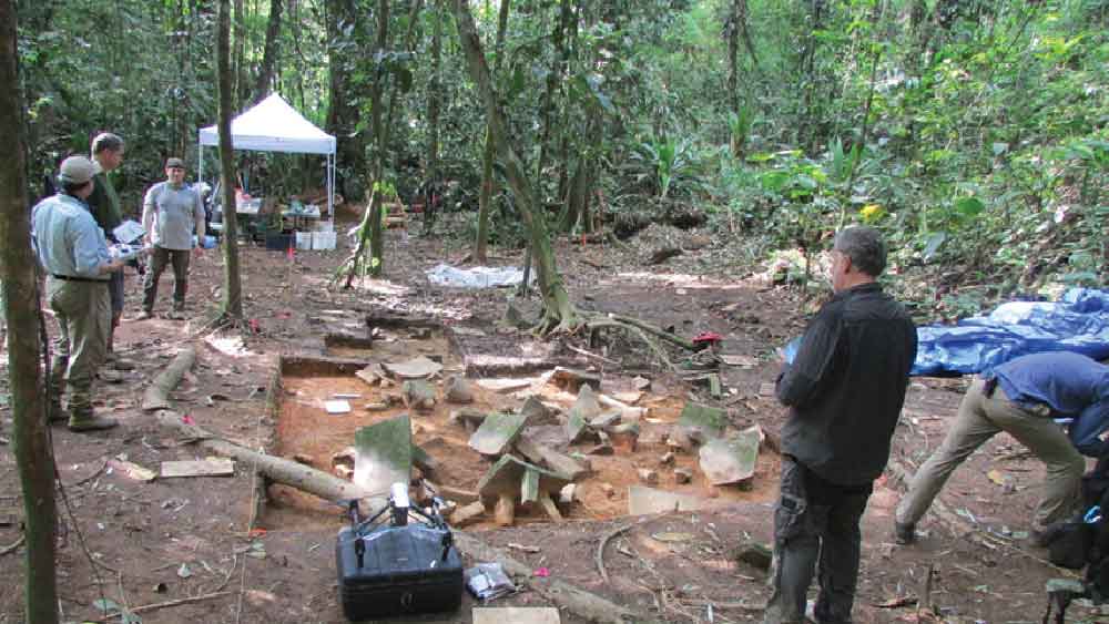 নতুন প্রযুক্তি ব্যবহার করে এই হারানো শহরগুলির খোঁজ পাওয়া গিয়েছে। নতুন এই প্রযুক্তির নাম ‘লেজার ইন দ্য স্কাই’। ঘন গ্রীষ্মমণ্ডলীয় বনের গভীরে কী আছে, তা জানতেই এই প্রযুক্তি ব্যবহার করা হয়।
