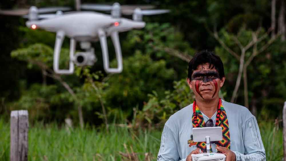 এই প্রযুক্তিতে হেলিকপ্টার, ছোট বিমান বা ড্রোনের সঙ্গে যুক্ত একটি লেজার স্ক্যানার দিয়ে আকাশ থেকেই ভূখণ্ড জরিপ করে দেখা হয়। এই লেসারের স্ক্যানিংয়ের ফলে ওই ভূখণ্ডের একটি ডিজিটাল মডেল কম্পিউটারের পর্দায় ধরা পড়ে।