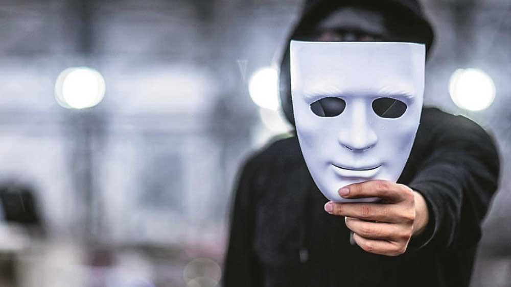 আদর-পুতুলের ভক্তরা এবং যাঁদের আদর-পুতুল রয়েছে, তাঁরা এখানে নিজেদের মধ্যে ছবি, ব্যক্তিগত ভিডিয়ো আদানপ্রদান করতে পারেন।