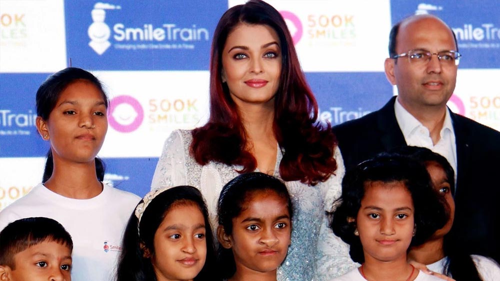 ২০০৪ সালে ‘ঐশ্বর্যা রাই ফাউন্ডেশন’ চালু করেন তিনি। এর উদ্দেশ্য, ভারতের দুঃস্থ, বিশেষত গ্রামীণ অঞ্চলের দরিদ্রদের আর্থিক সাহায্য প্রদান।